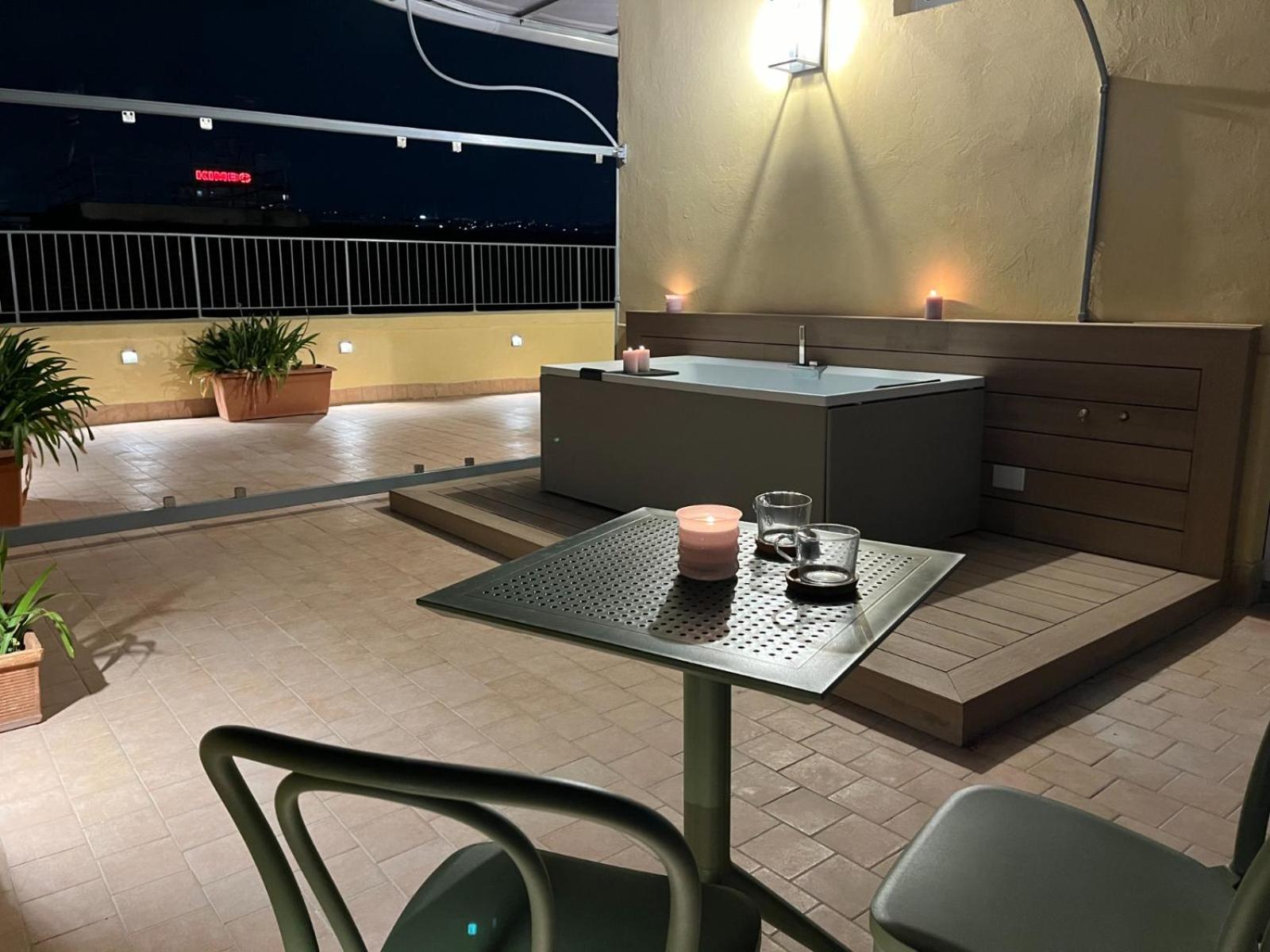 Daca Luxury Rooms Naples Exterior photo