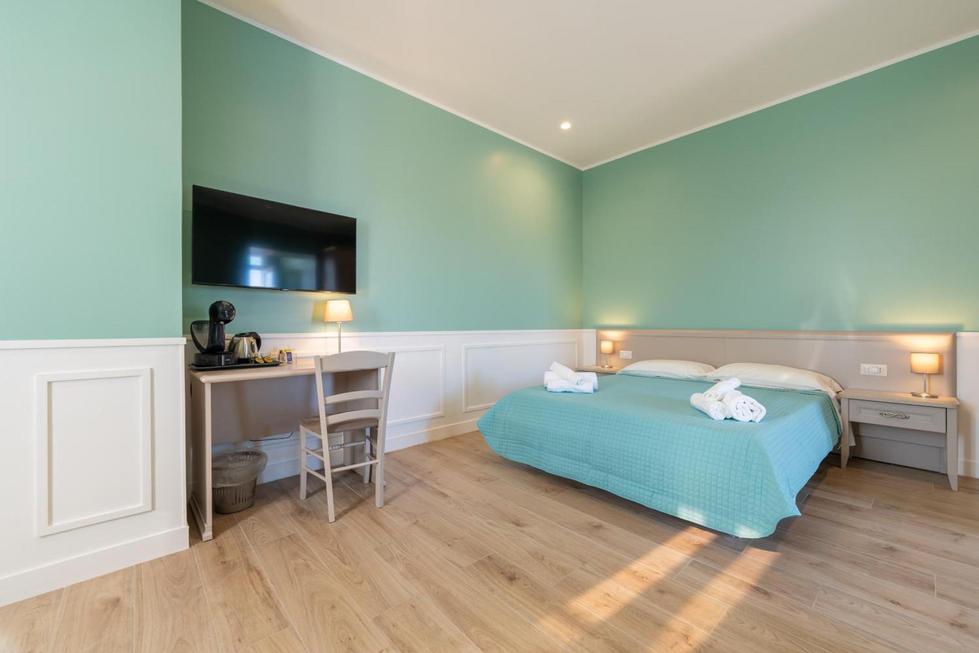 Daca Luxury Rooms Naples Exterior photo