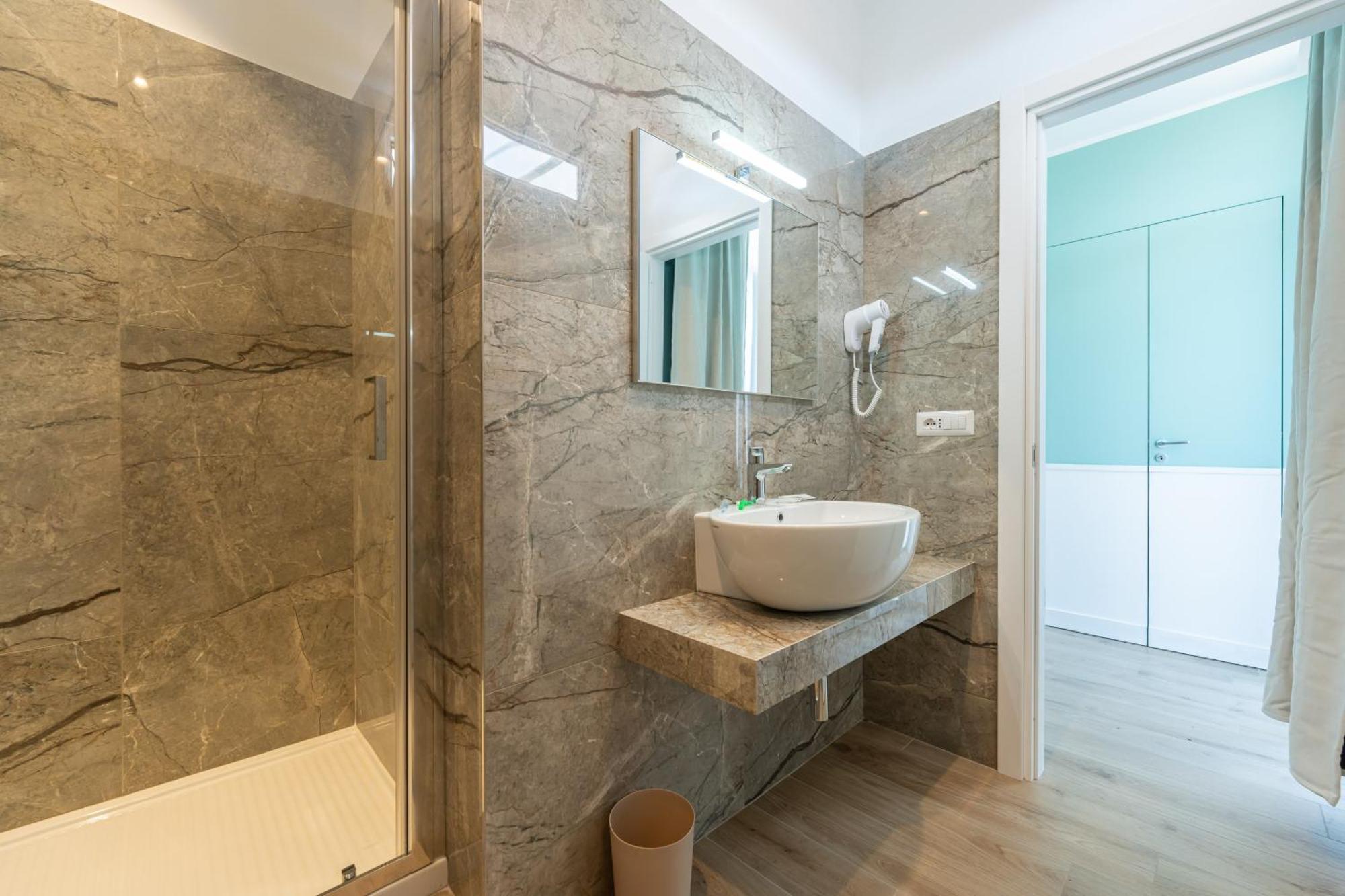 Daca Luxury Rooms Naples Exterior photo